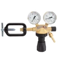 Reduktor butlowy SPARTUS Acetylen z jarzmem – 1.5 bar