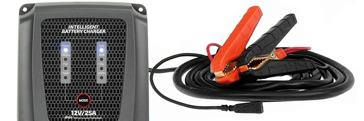 Prostownik do ładowania akumulatorów Ideal EXPERT CHARGER 25 - Kolaż Zdjęć